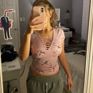 Floral printed vneck cut Aeropostale fitted shirt